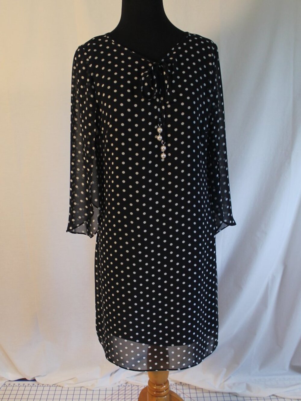 Roz & Ali Black & White Polka Dot Dressy Dress Size 2